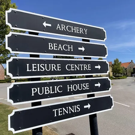 Greenwich - Part Of The The Bay Filey Village With Pool, Gym And Direct Access, Pub, Restaurant, Tennis And Meadows Walks Reighton