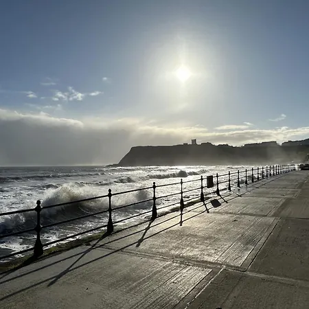 Greenwich - Part Of The The Bay Filey Village With Pool, Gym And Direct Access, Pub, Restaurant, Tennis And Meadows Walks * Reighton