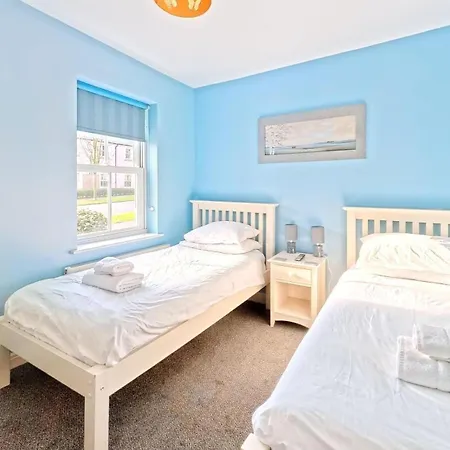 Hébergement de vacances Greenwich - Part Of The The Bay Filey Village With Pool, Gym And Direct Access, Pub, Restaurant, Tennis And Meadows Walks *