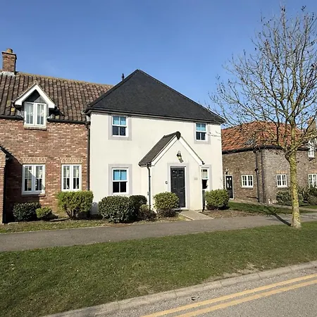 Feriehus Greenwich - Part Of The The Bay Filey Village With Pool, Gym And Direct Access, Pub, Restaurant, Tennis And Meadows Walks